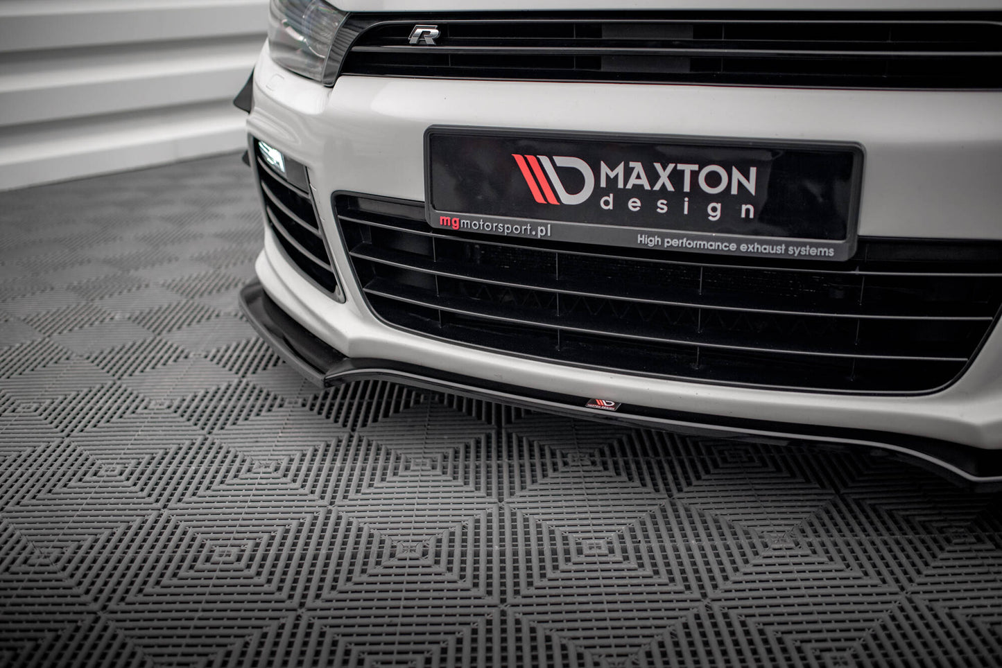 Lame Du Pare-Chocs Avant V.4 Volkswagen Scirocco R Mk3 VW-SC-3-R-FD4G