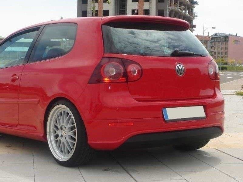 RAJOUT DU PARE-CHOCS ARRIERE VW GOLF V R32 (version sans sortie pour pot final d'echappement, sortie d'echappement standard) VW-GO-5-R32-R0A