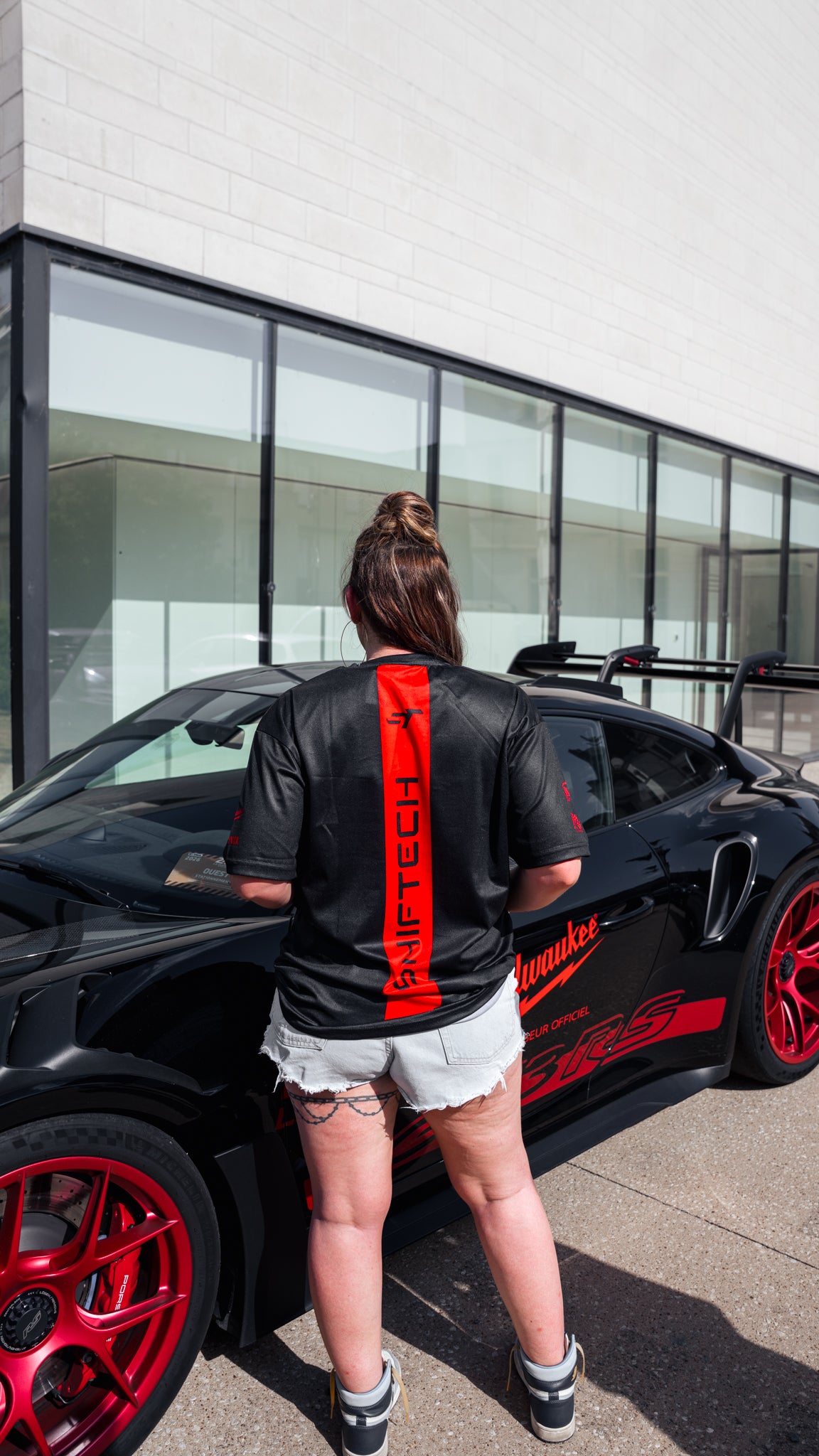 T-SHIRT NOIR MANCHES COURTE SUBLIMATION BANDE DOS SHIFTECH ROUGE - UNISEXE