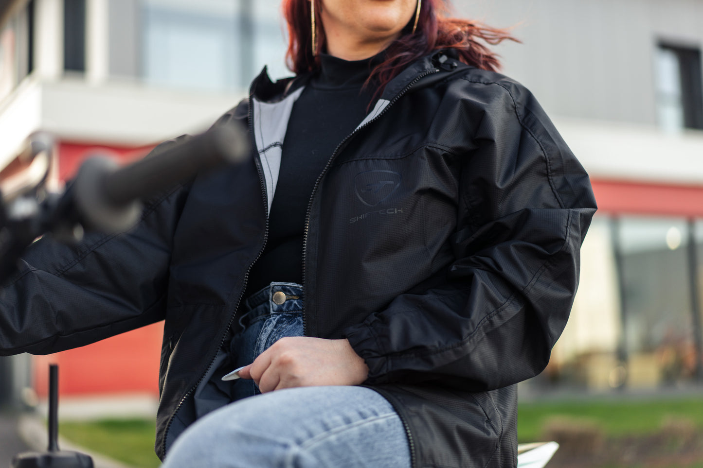 K-WAY A CAPUCHE SHIFTECH NOIR