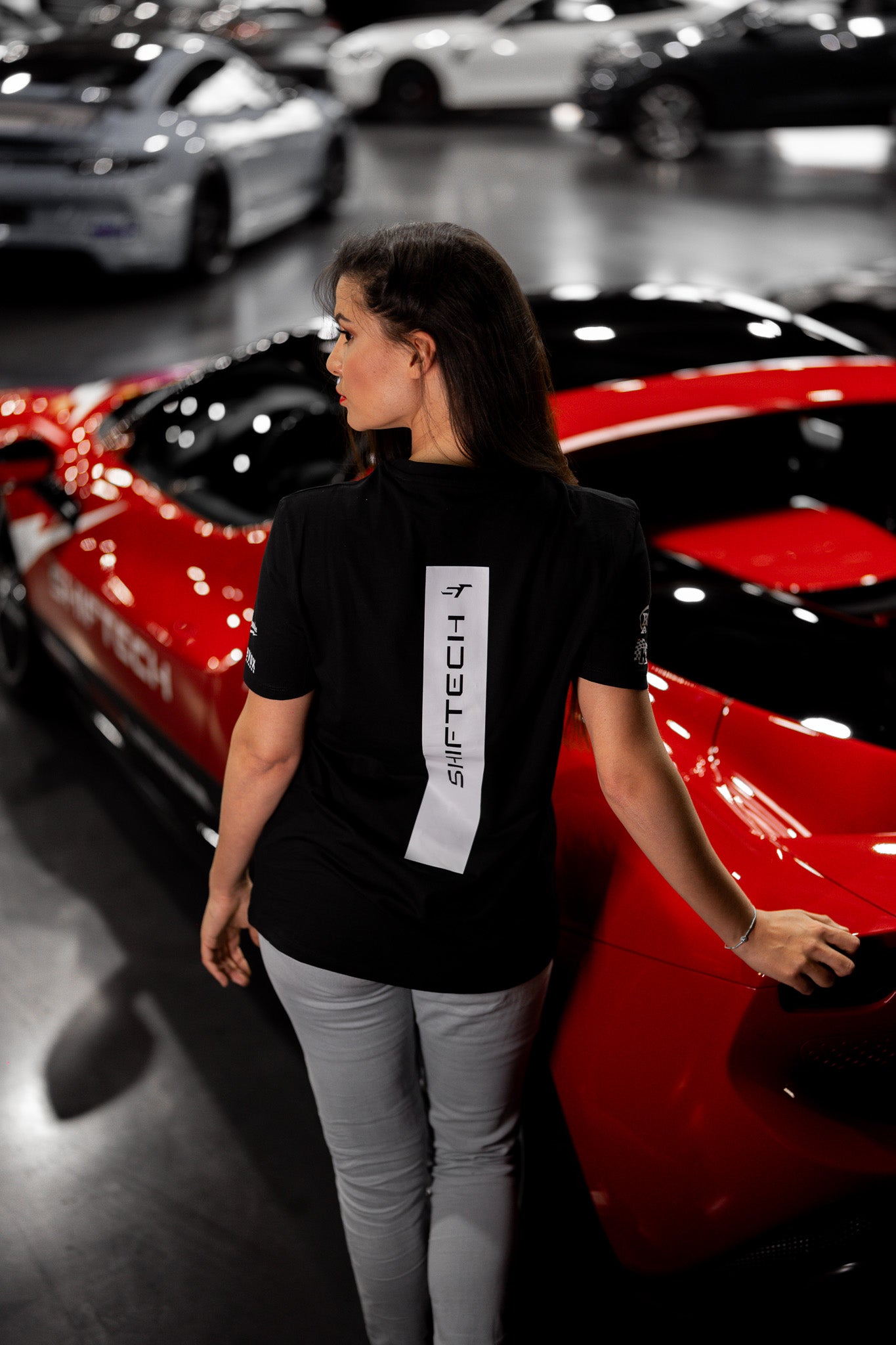 T-SHIRT NOIR MANCHES COURTES IMPRIMÉ DOS BANDE BLANCHE SHIFTECH - UNISEXE