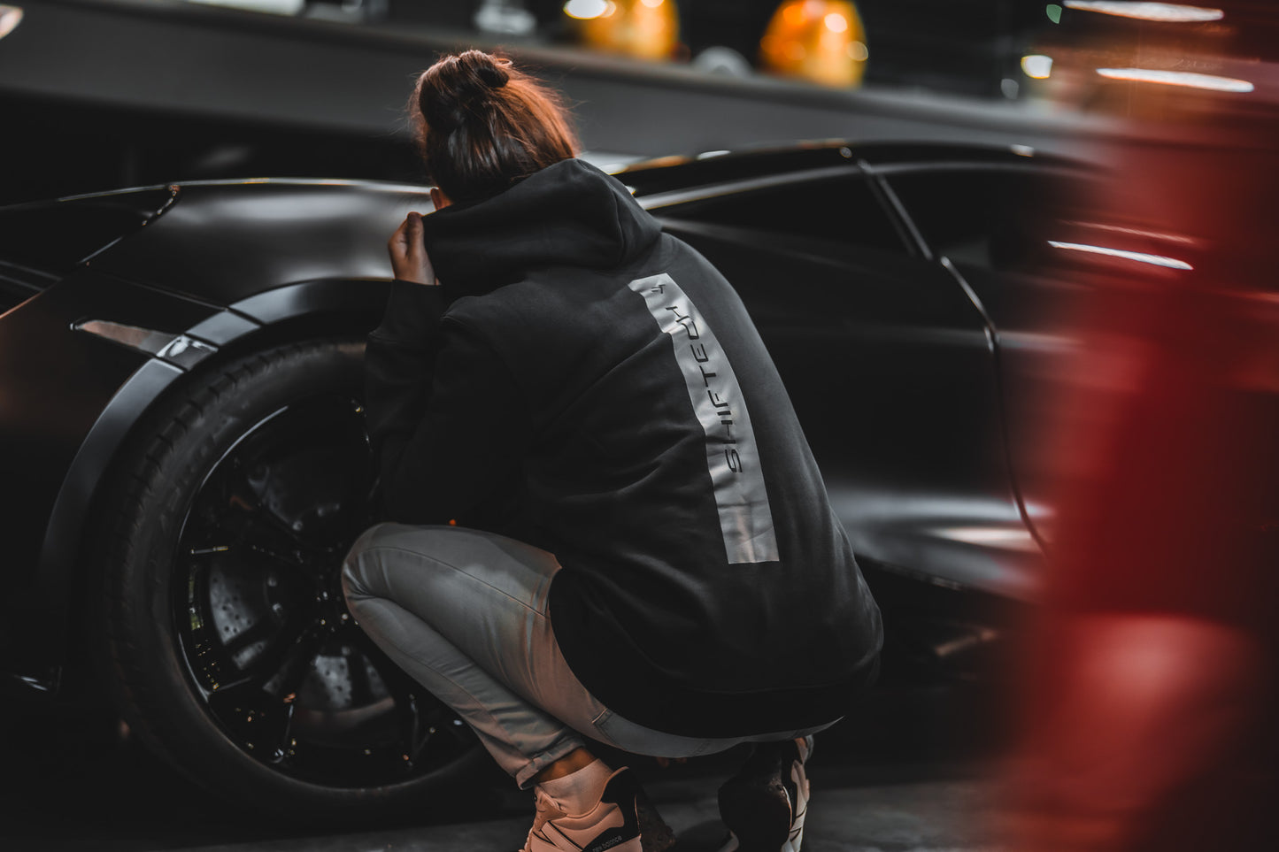 HOODIE NOIR IMPRIME DOS BANDE NOIR SHIFTECH