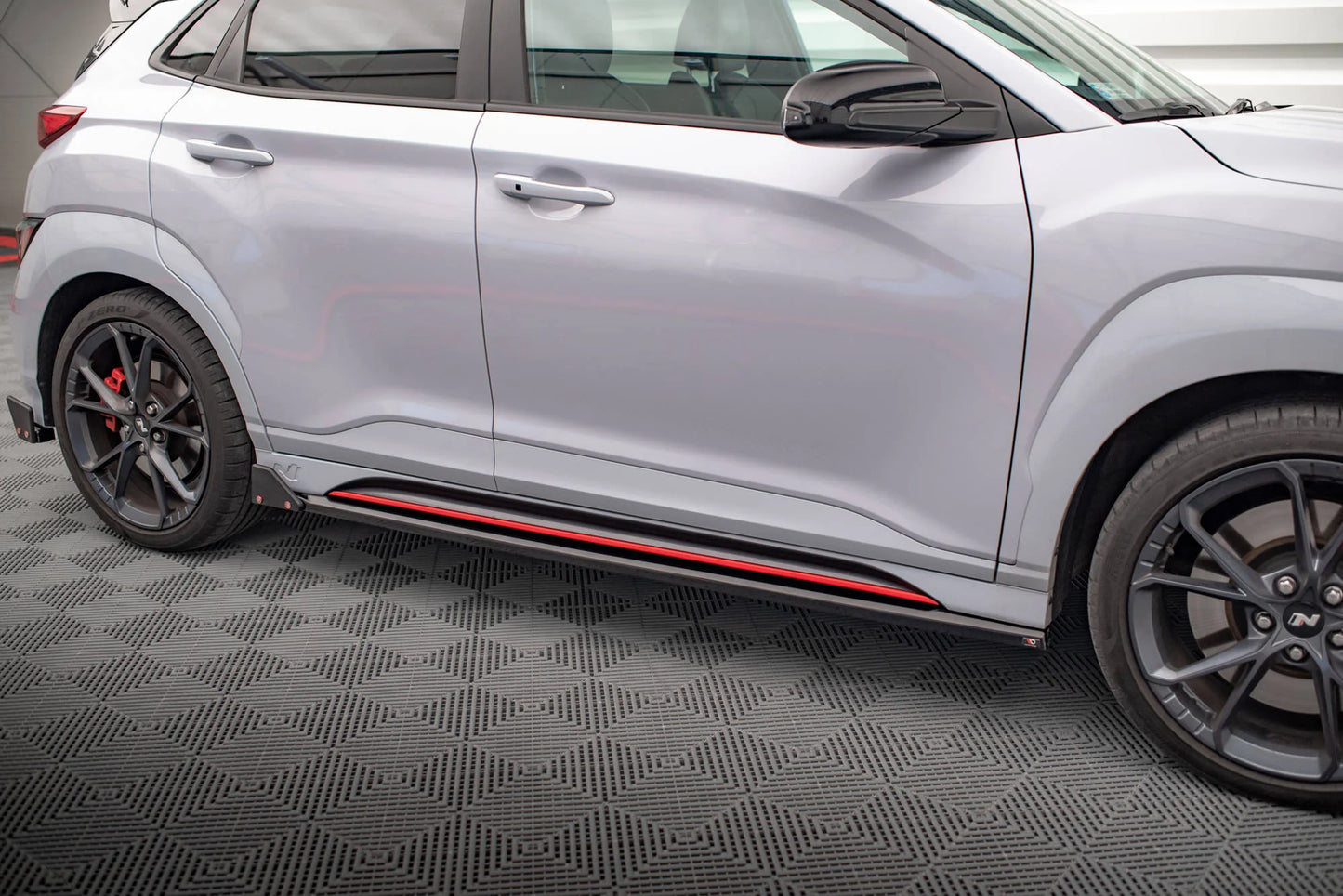Rajouts Des Bas De Caisse V.1 + Flaps Hyundai Kona N Mk1 HY-KO-1-N-SD1G+SF1B